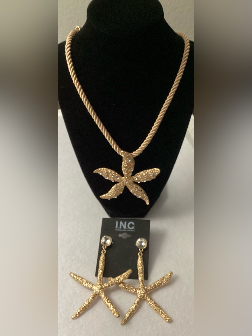 INC International Concepts Gold Starfish Necklace and Dangle Earring Set